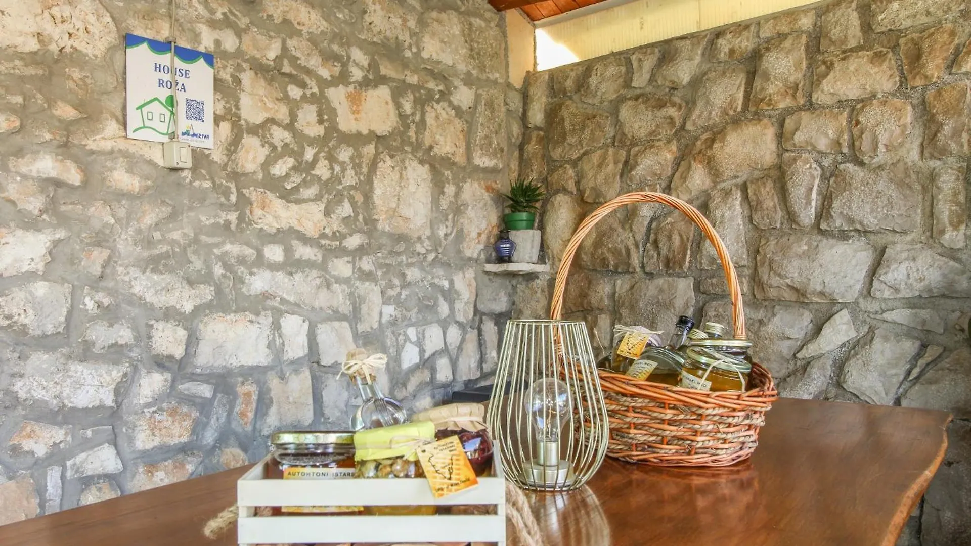 Roza In Sveti Bartol Croatia